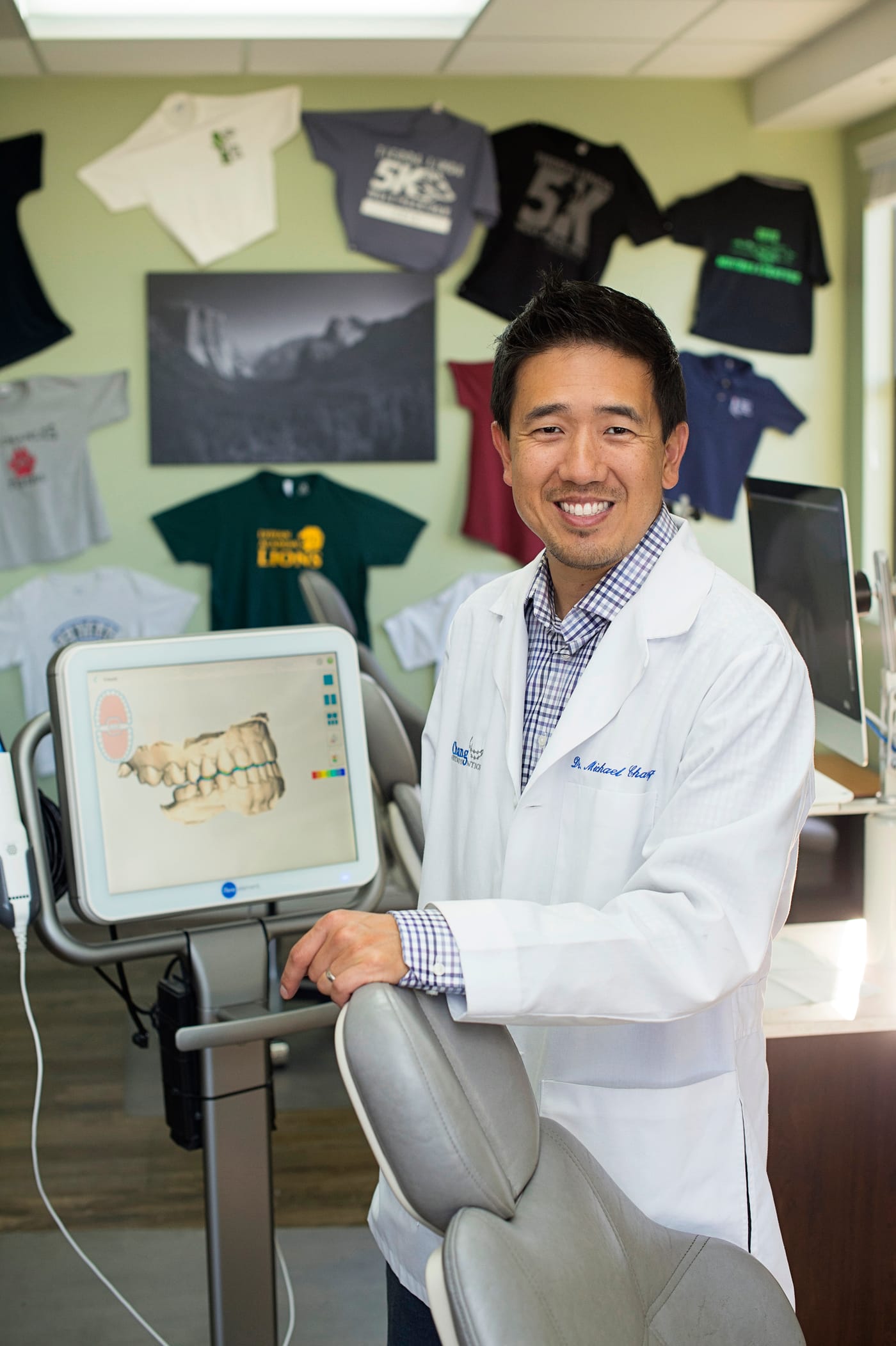 Dr. Michael Chang with the iTero digital scanner at Chang Orthodontics